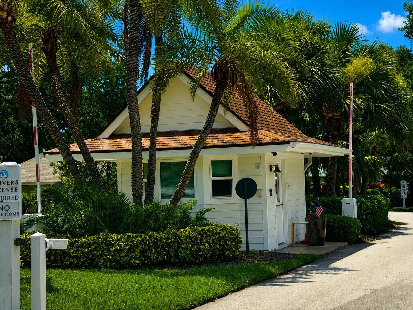 1027 Mangrove Lane, Vero Beach, FL 32963 photo 3