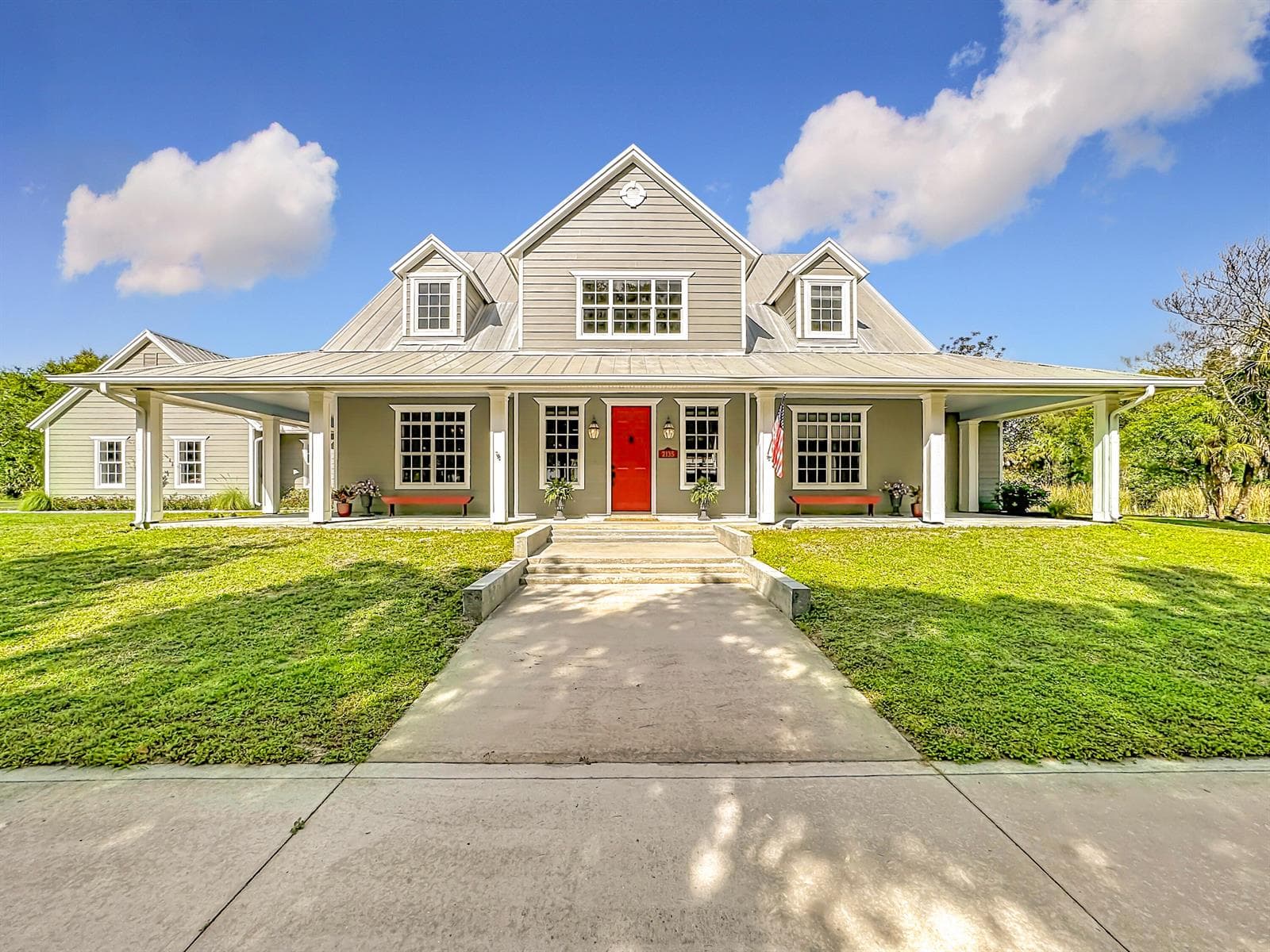 2135 55th Avenue SW, Vero Beach, FL 32968 photo 2