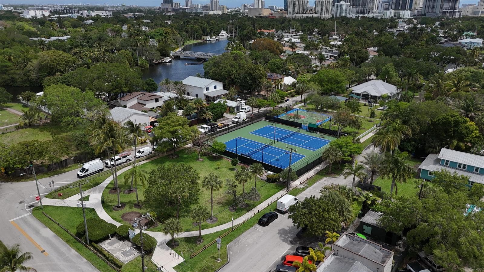 615 SW 14th Avenue # 1-2, Fort Lauderdale, FL 33312 photo 2
