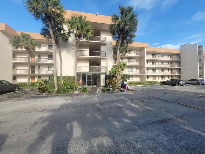5917 Via Vermilya # 206, Lake Worth, FL 33462 photo 3
