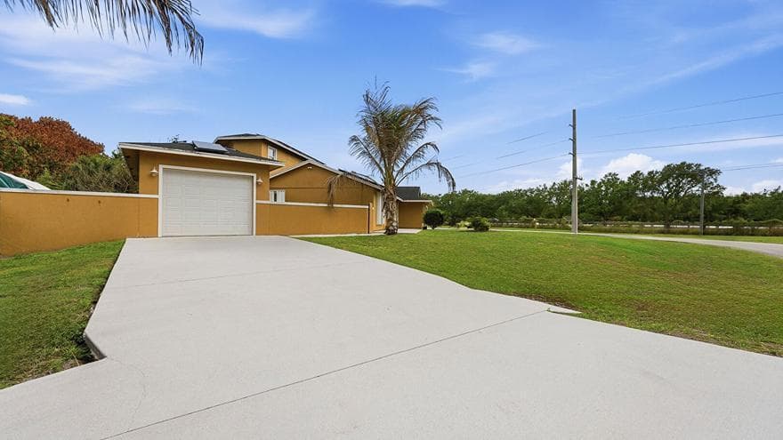 2301 SW Barber Lane, Port St. Lucie, FL 34984 photo 3