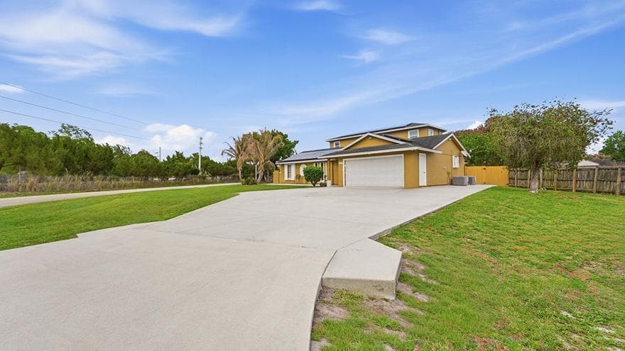 2301 SW Barber Lane, Port St. Lucie, FL 34984 photo 4