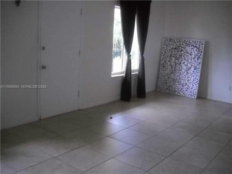 1040 92 ST # 3, Bay Harbor Islands, FL 33154 photo 2