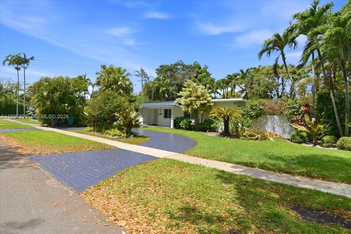 6133 SW 44th Ter, Miami, FL 33155 photo 2