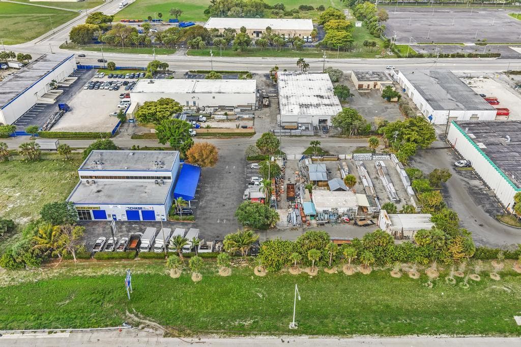 1150 SW 10th Avenue, Pompano Beach, FL 33069