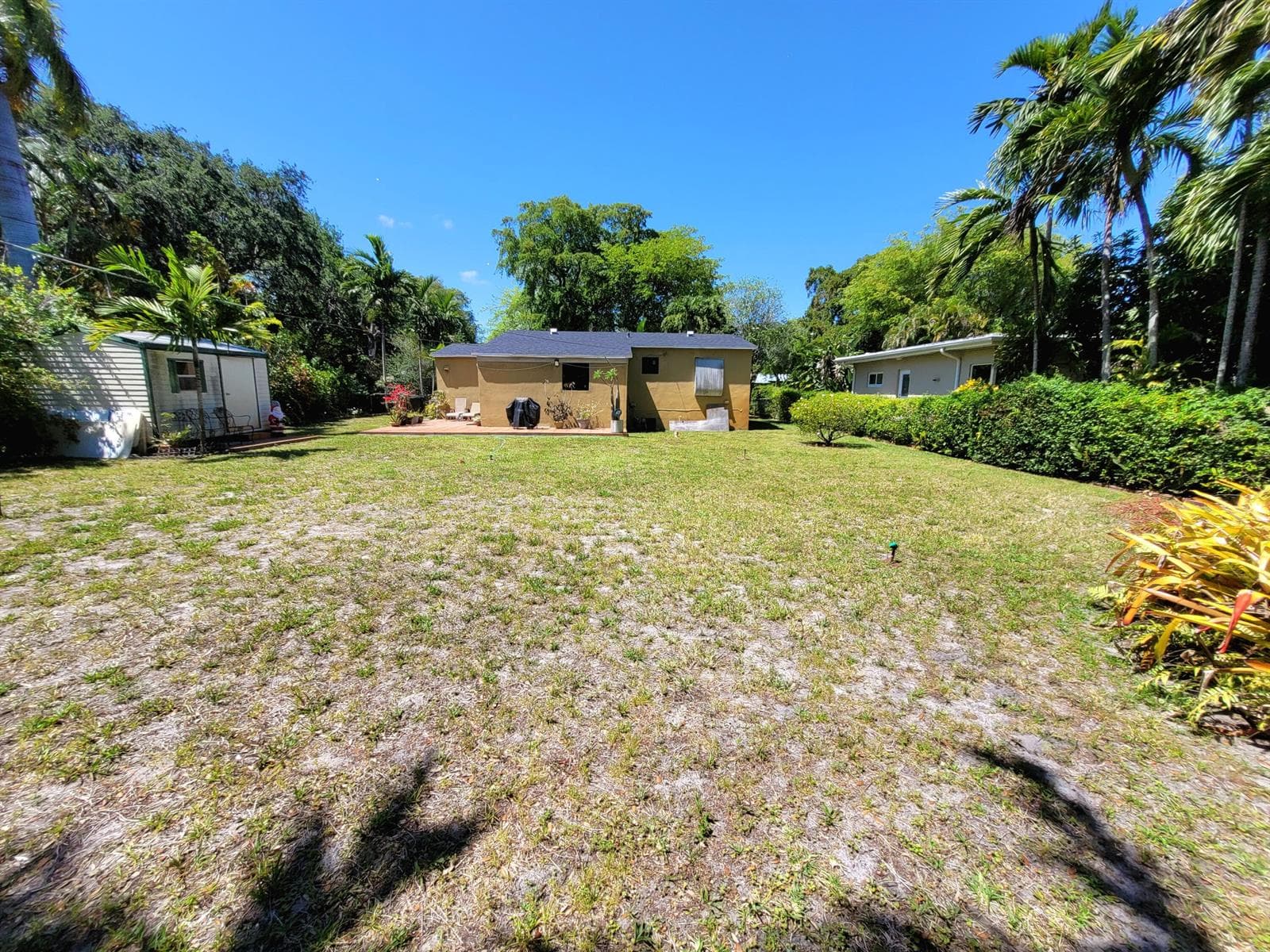 1060 NE 122nd Street, North Miami, FL 33161 photo 4