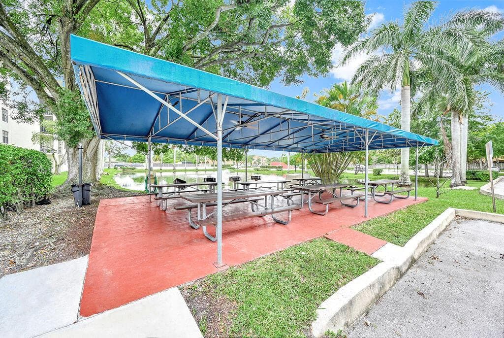 6190 Woodlands Boulevard # 311, Tamarac, FL 33319 photo 4