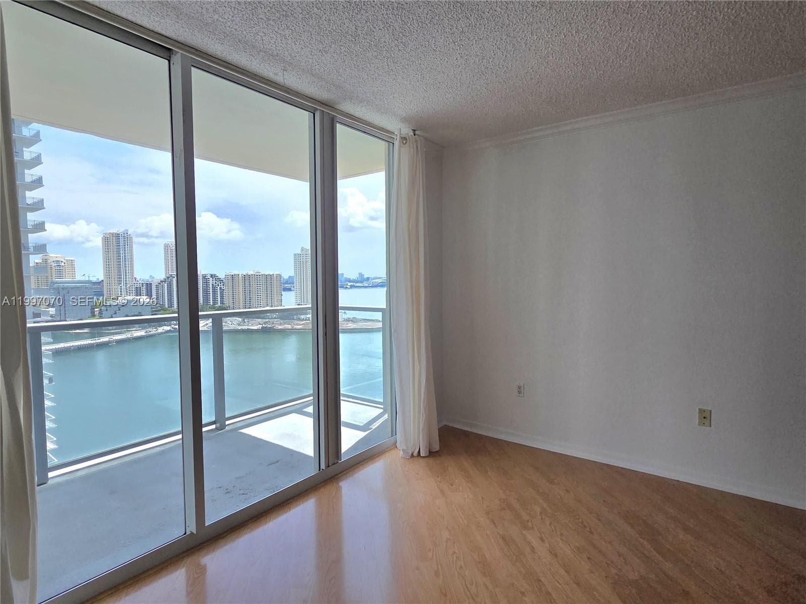 1155 Brickell Bay Dr # 2006, Miami, FL 33131 photo 2