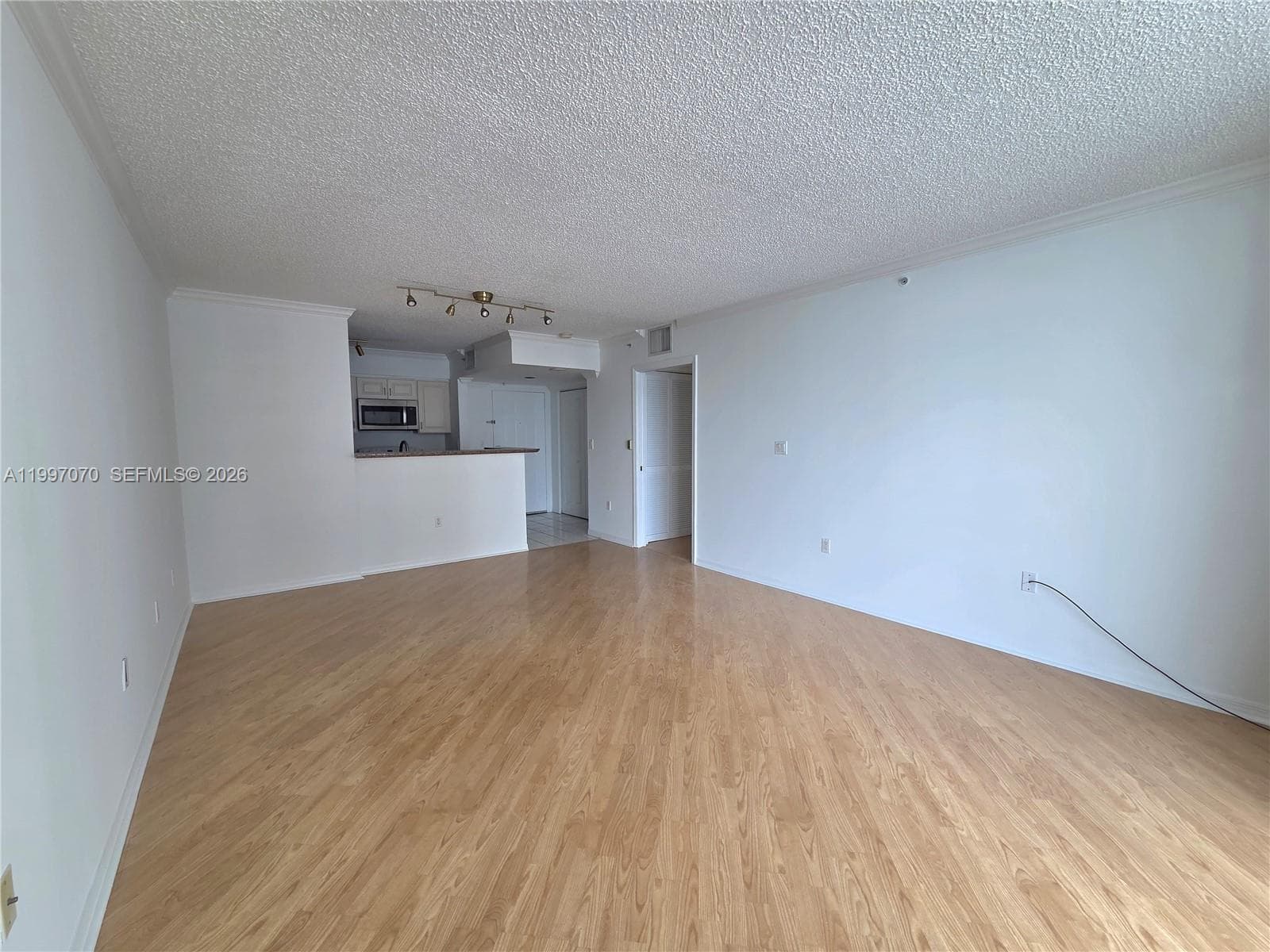 1155 Brickell Bay Dr # 2006, Miami, FL 33131 photo 5