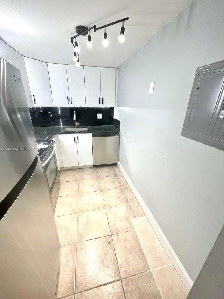 400 NE 18th Ave # 206, Homestead, FL 33033 photo 4