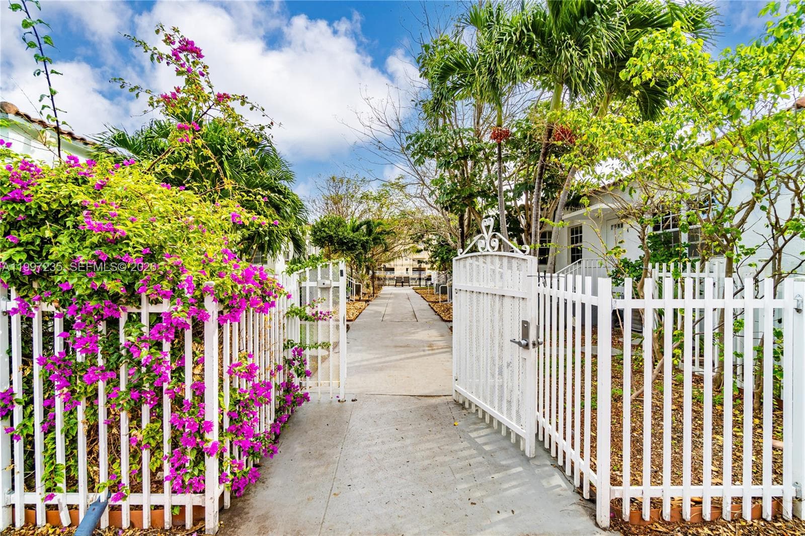 8401 Crespi Blvd # 3, Miami Beach, FL 33141