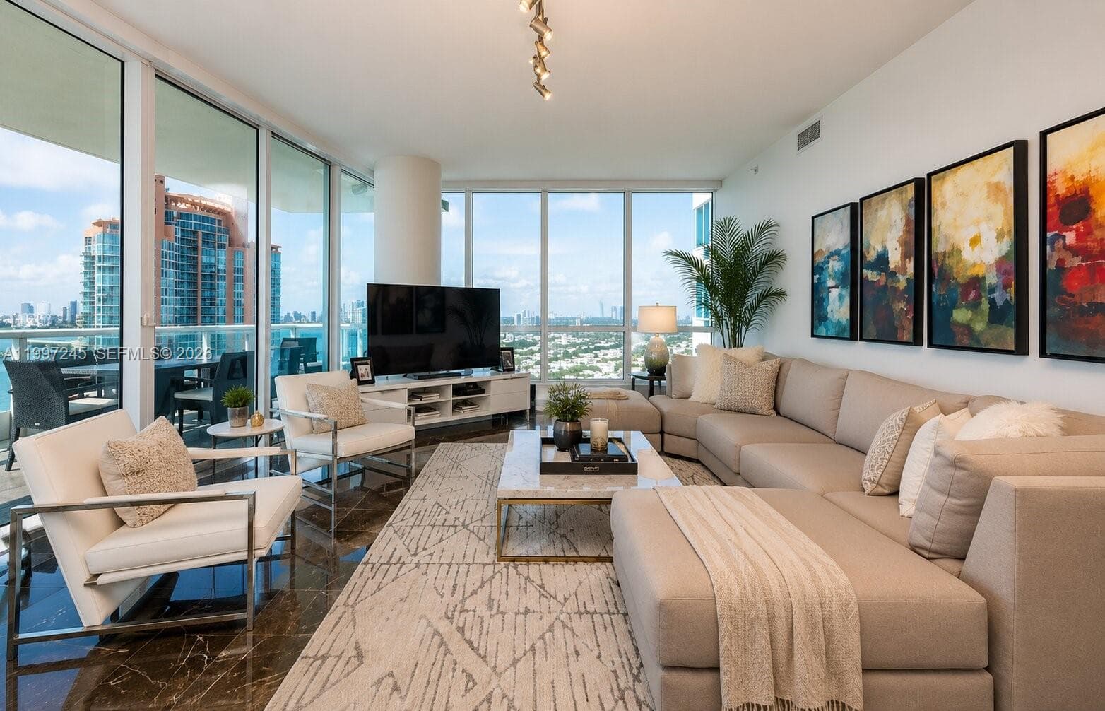 100 S Pointe Dr # 3101, Miami Beach, FL 33139 photo 4