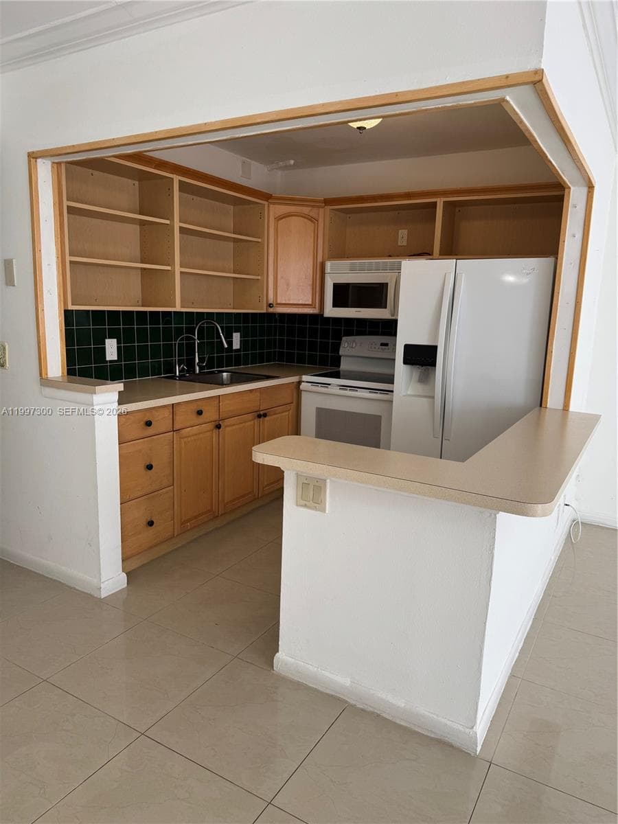 162 Westbury J # 162, Deerfield Beach, FL 33442 photo 2