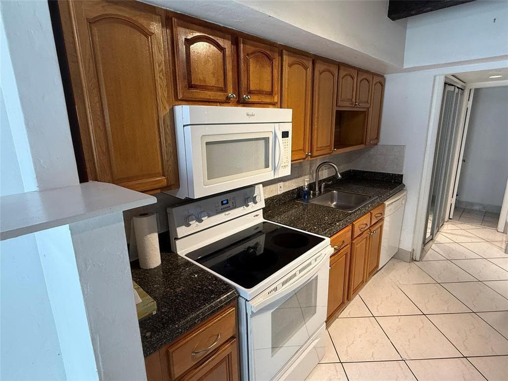19428 NE 26th Avenue # 103b, Miami, FL 33180 photo 5