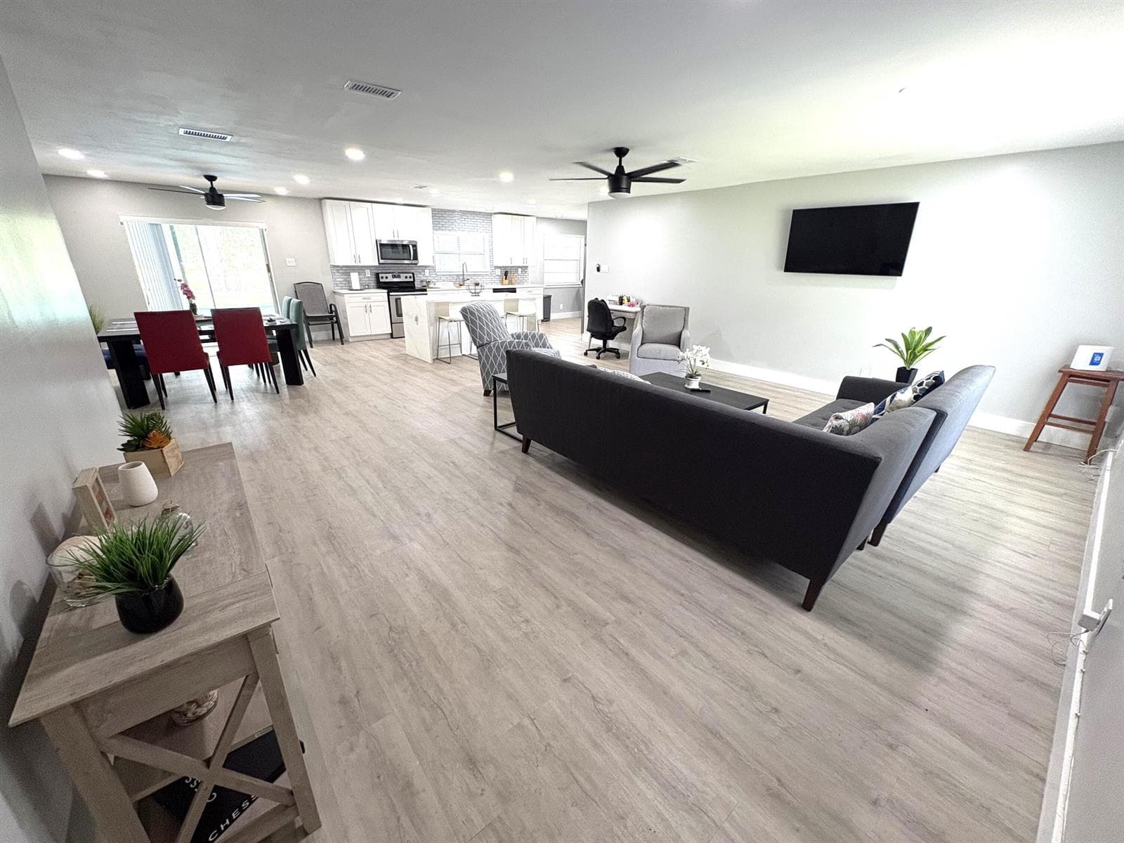 1401 NW 75th Terrace, Plantation, FL 33313 photo 4