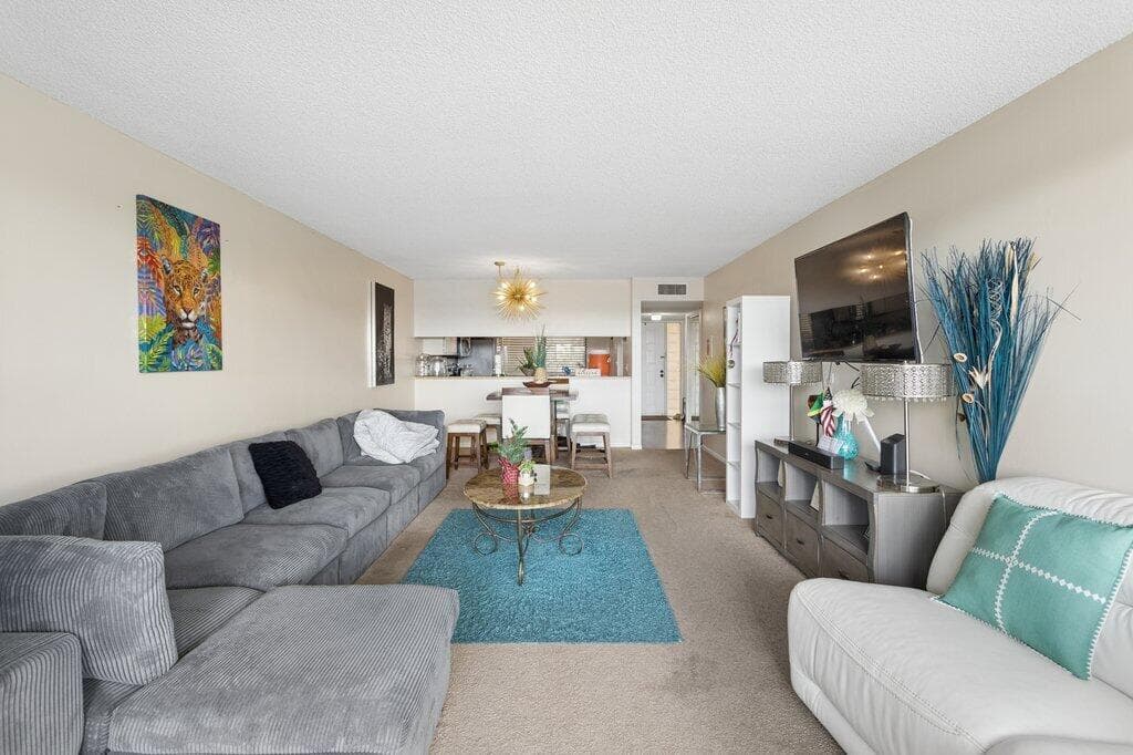 8030 Hampton Boulevard # 404, North Lauderdale, FL 33068 photo 2