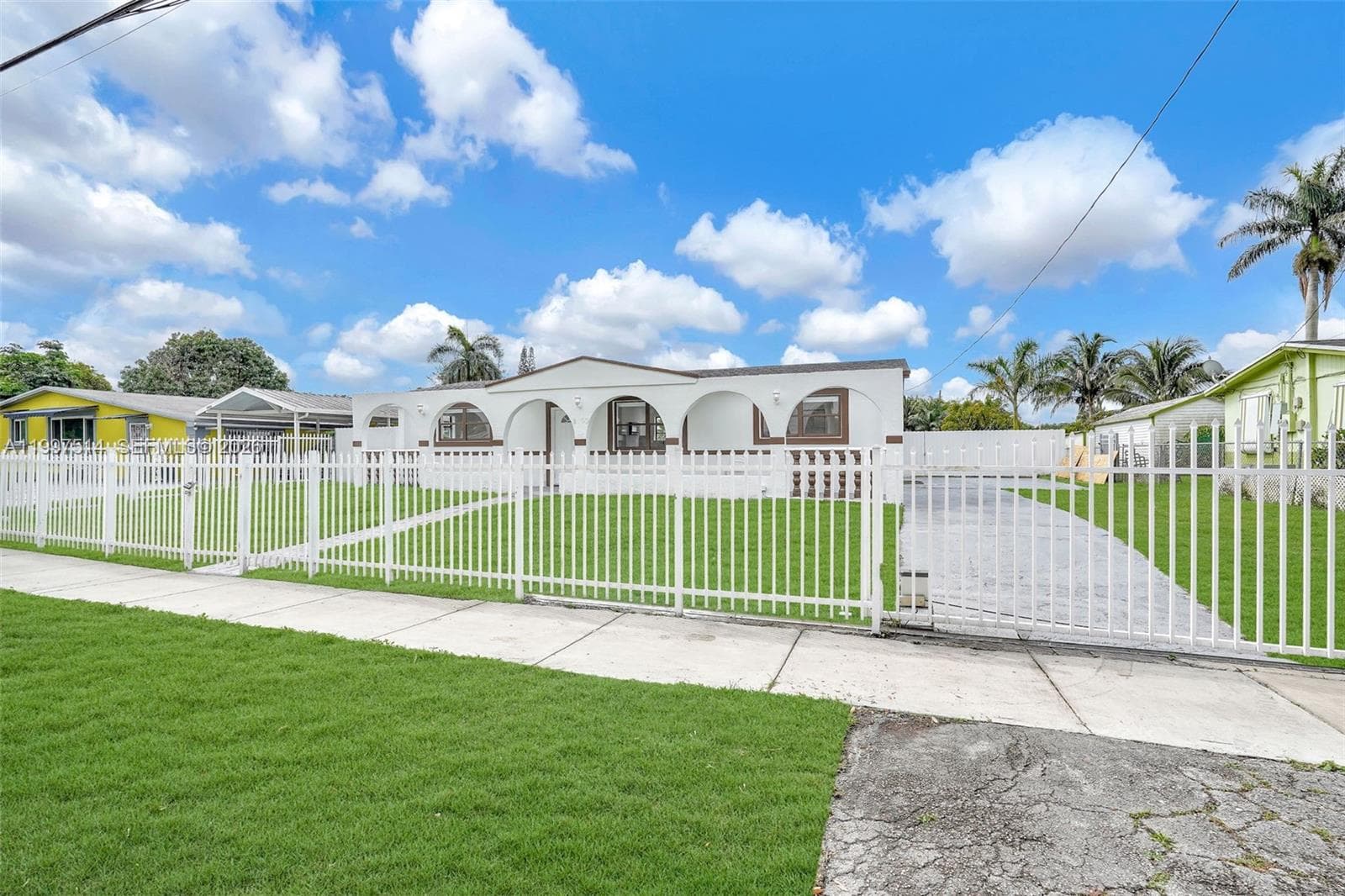 2460 NW 175th St, Miami Gardens, FL 33056 photo 2