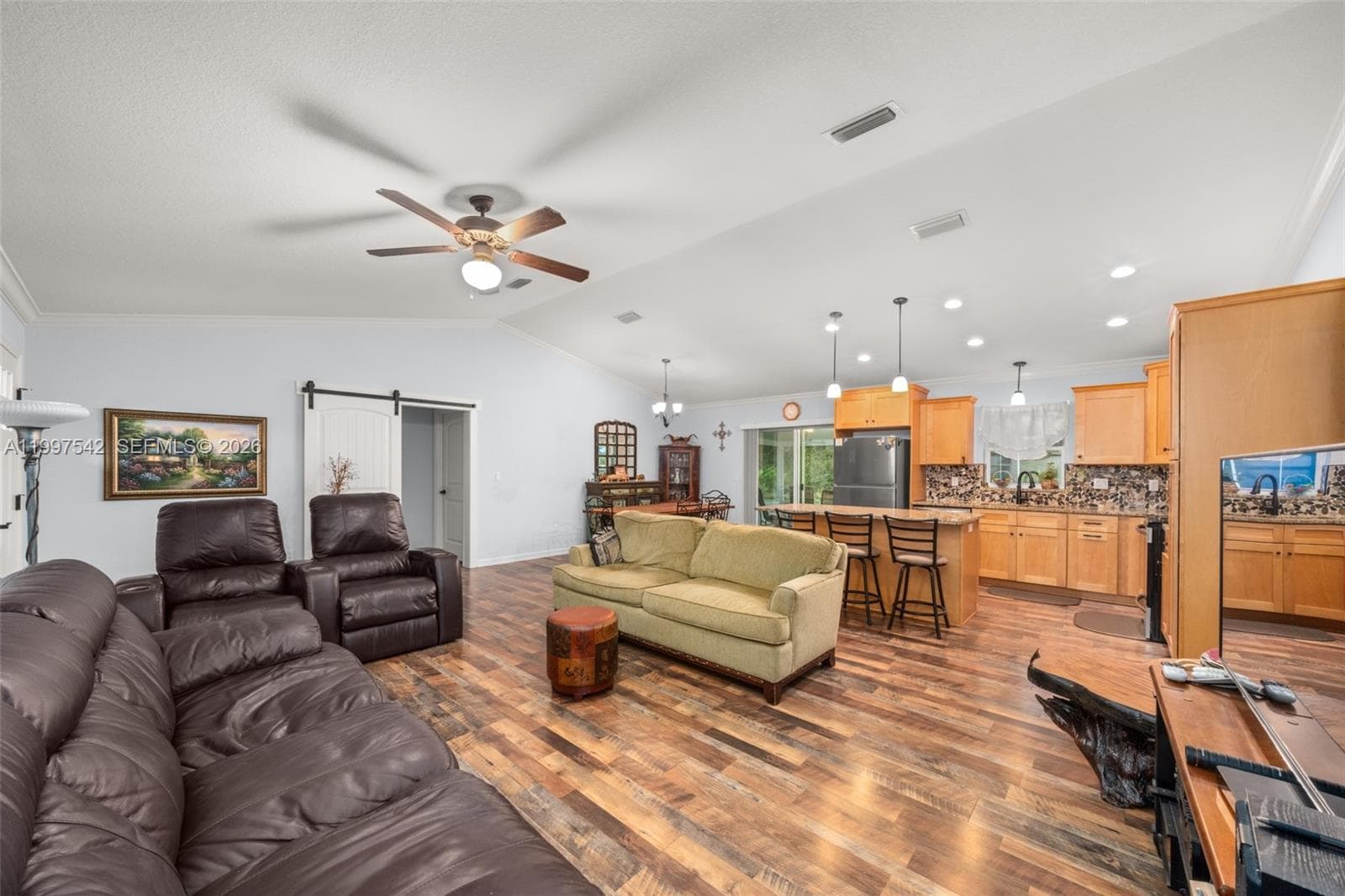 112 Bimini St NE, Lake Placid, FL 33852 photo 3