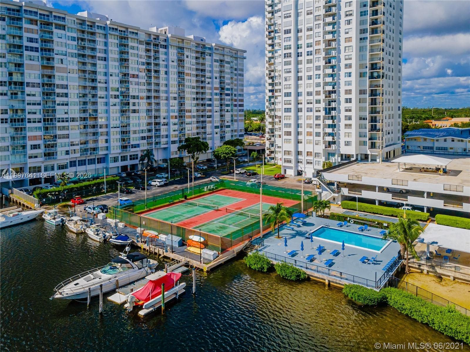 2750 NE 183rd St # 801, Aventura, FL 33160