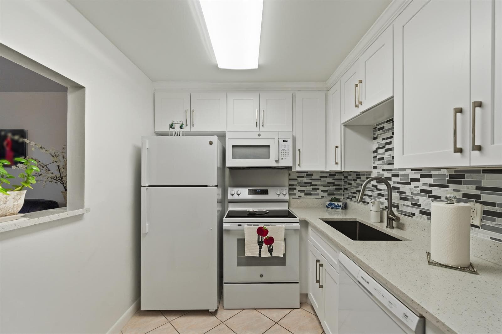 126 Southampton B, West Palm Beach, FL 33417 photo 4