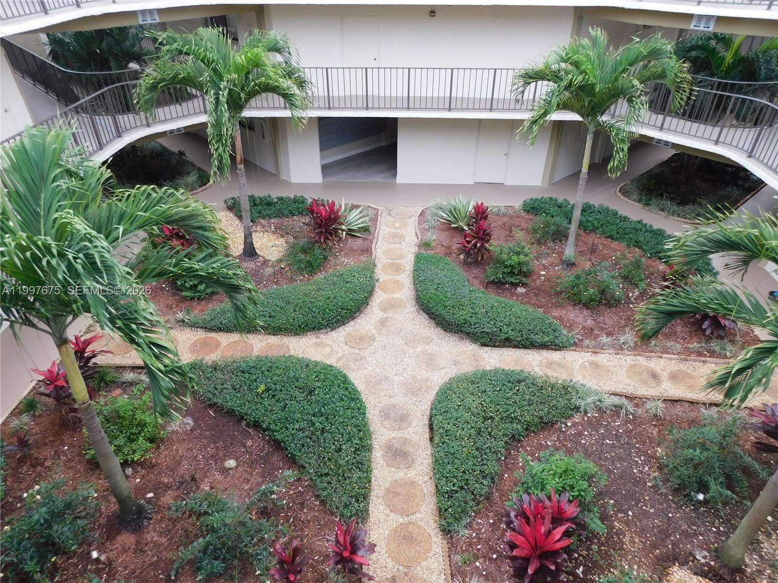8005 SW 107th Ave # 309, Miami, FL 33173 photo 2