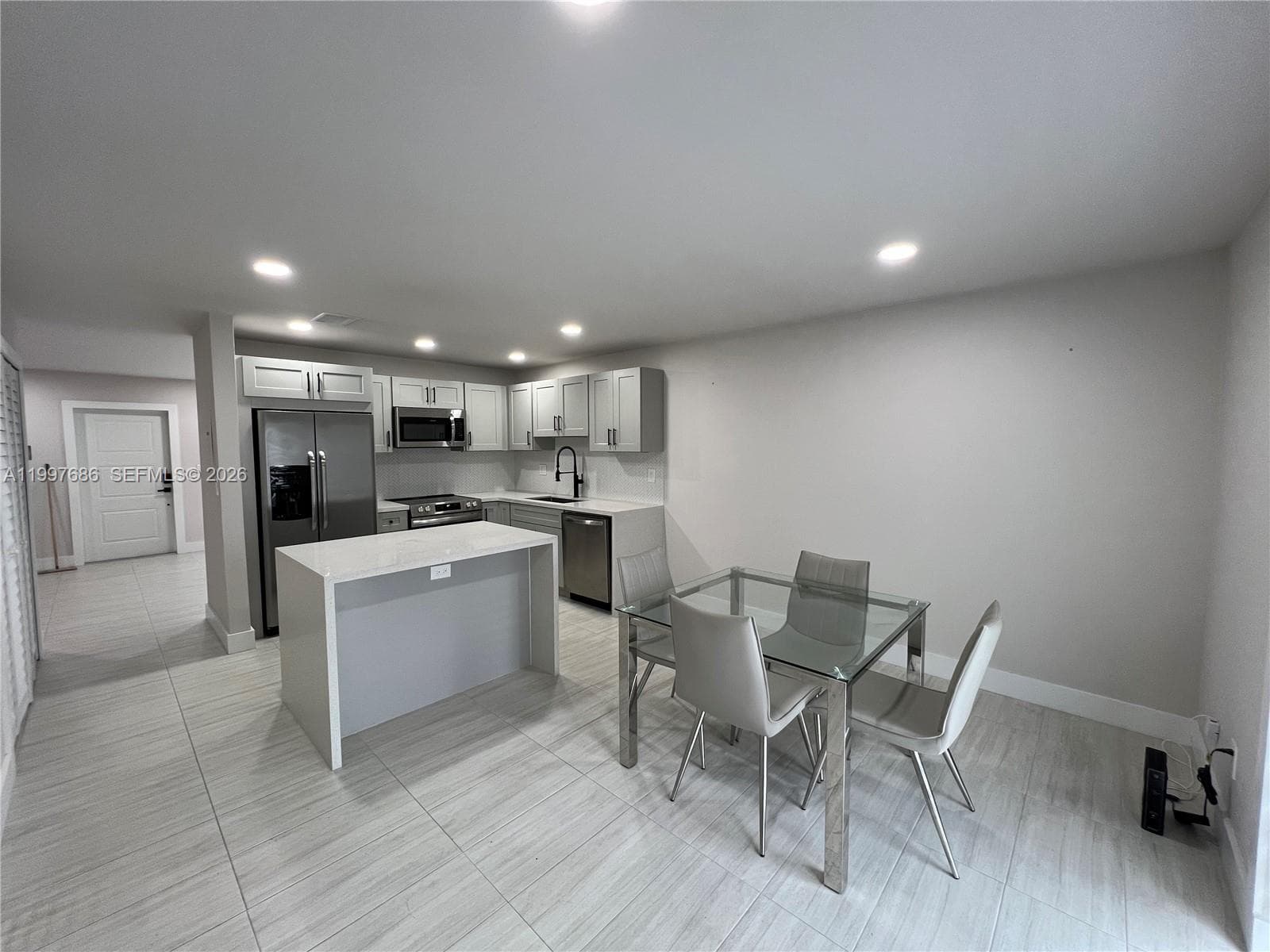 3826 SW 107th Ave # 2-2, Miami, FL 33165 photo 3