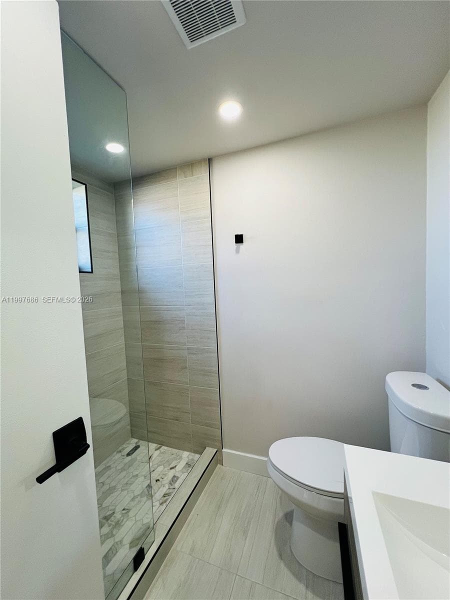 3826 SW 107th Ave # 2-2, Miami, FL 33165 photo 5