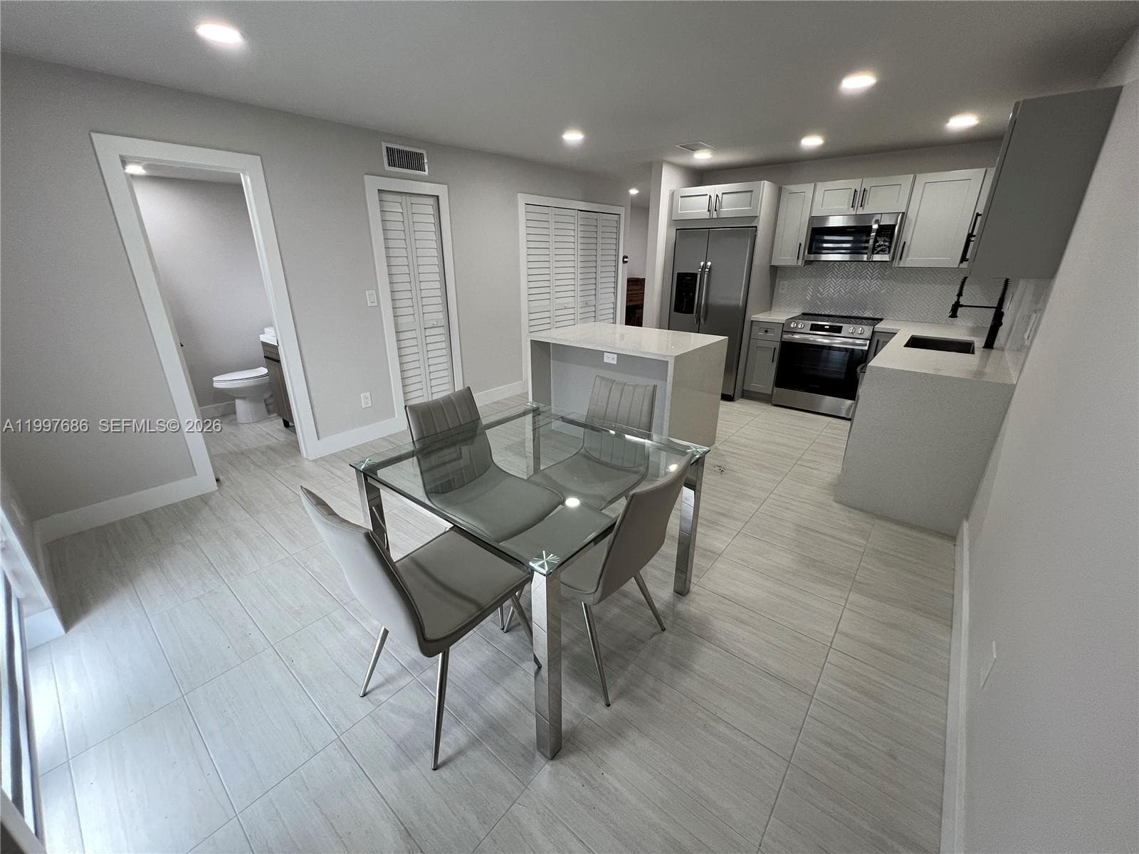 3826 SW 107th Ave # 2-2, Miami, FL 33165 photo 4
