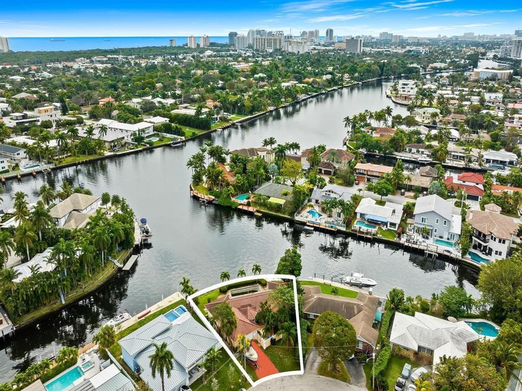 2212 NE 17th Place, Fort Lauderdale, FL 33305 photo 3