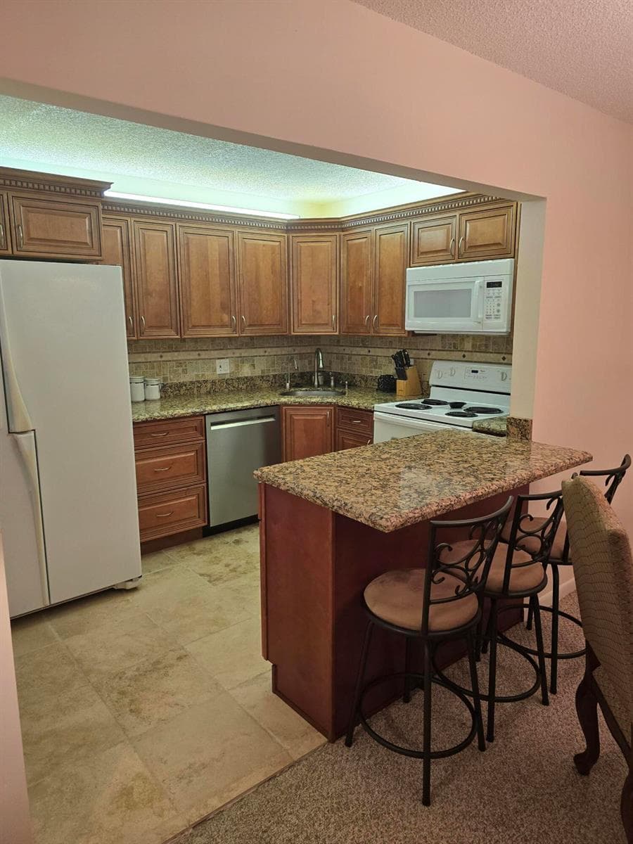 317 Pine Ridge Circle # A-1, FL 33463 photo 4