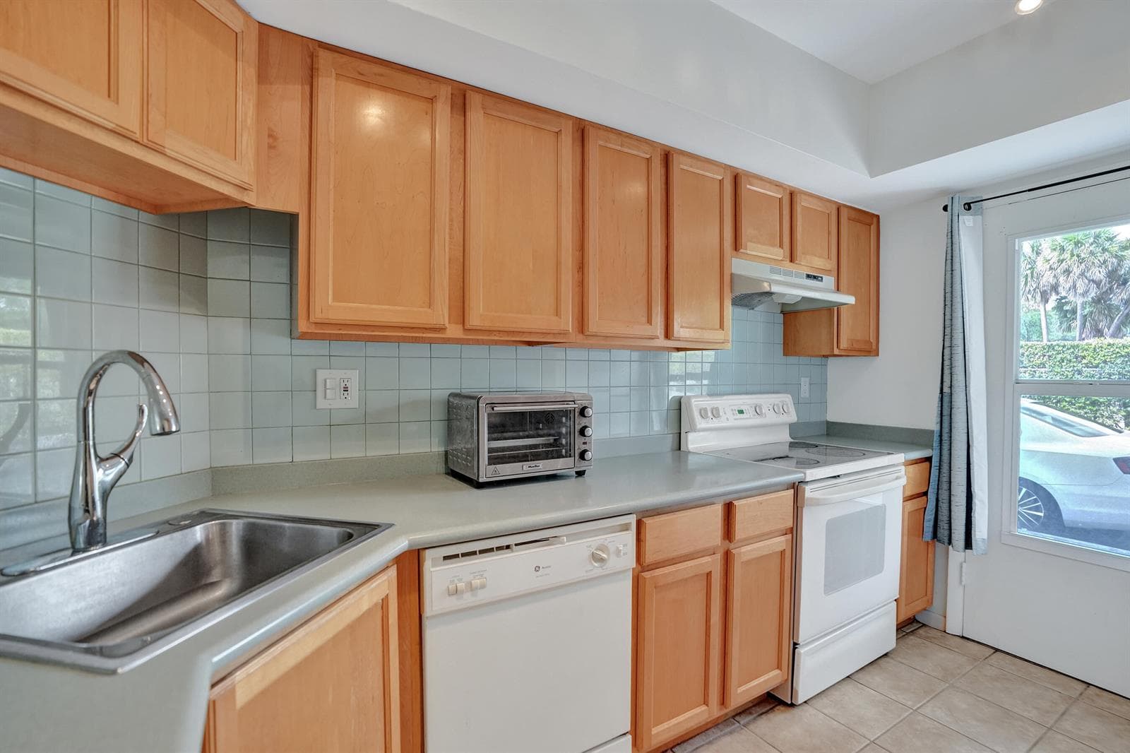 900 SW 12th Street # 100, Fort Lauderdale, FL 33315 photo 4