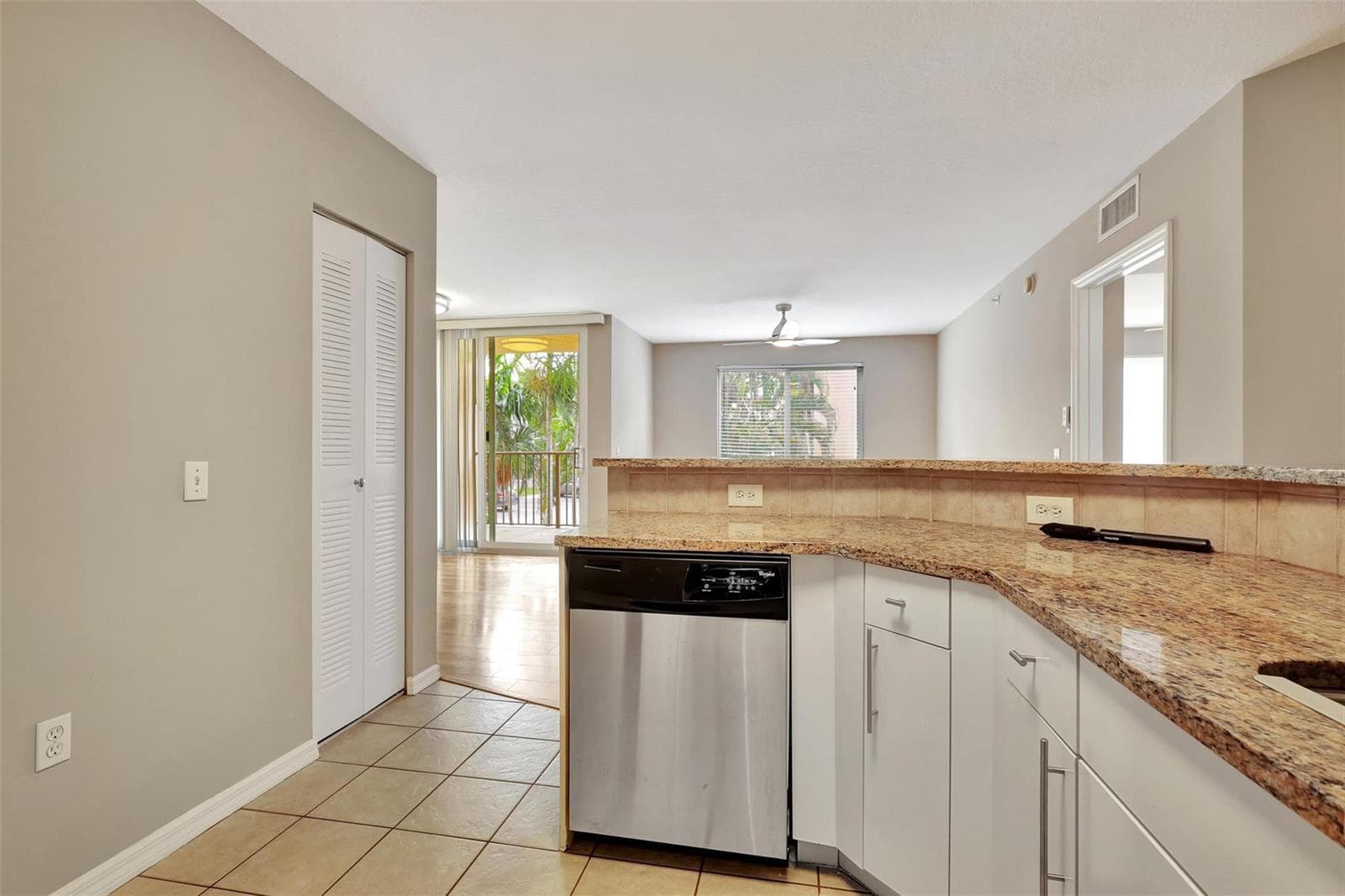 310 Villa Circle # 310, Boynton Beach, FL 33435 photo 4