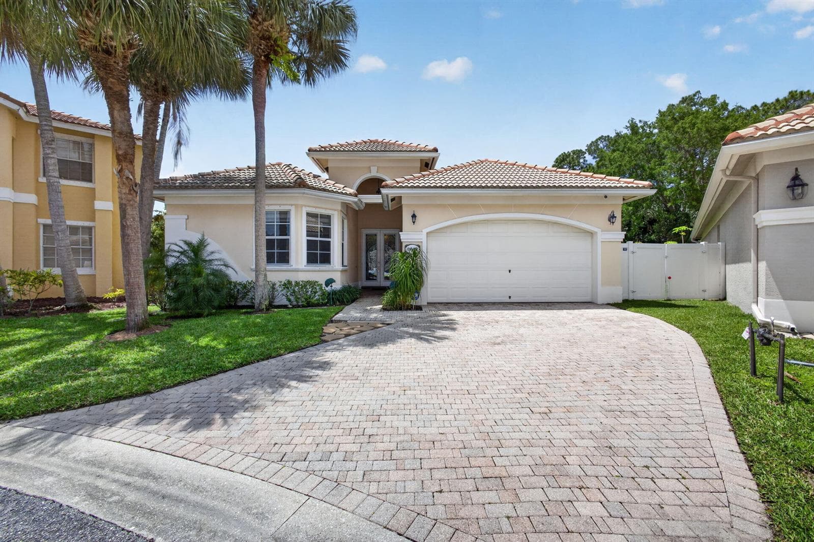 8642 Plum Cay, Royal Palm Beach, FL 33411 photo 2
