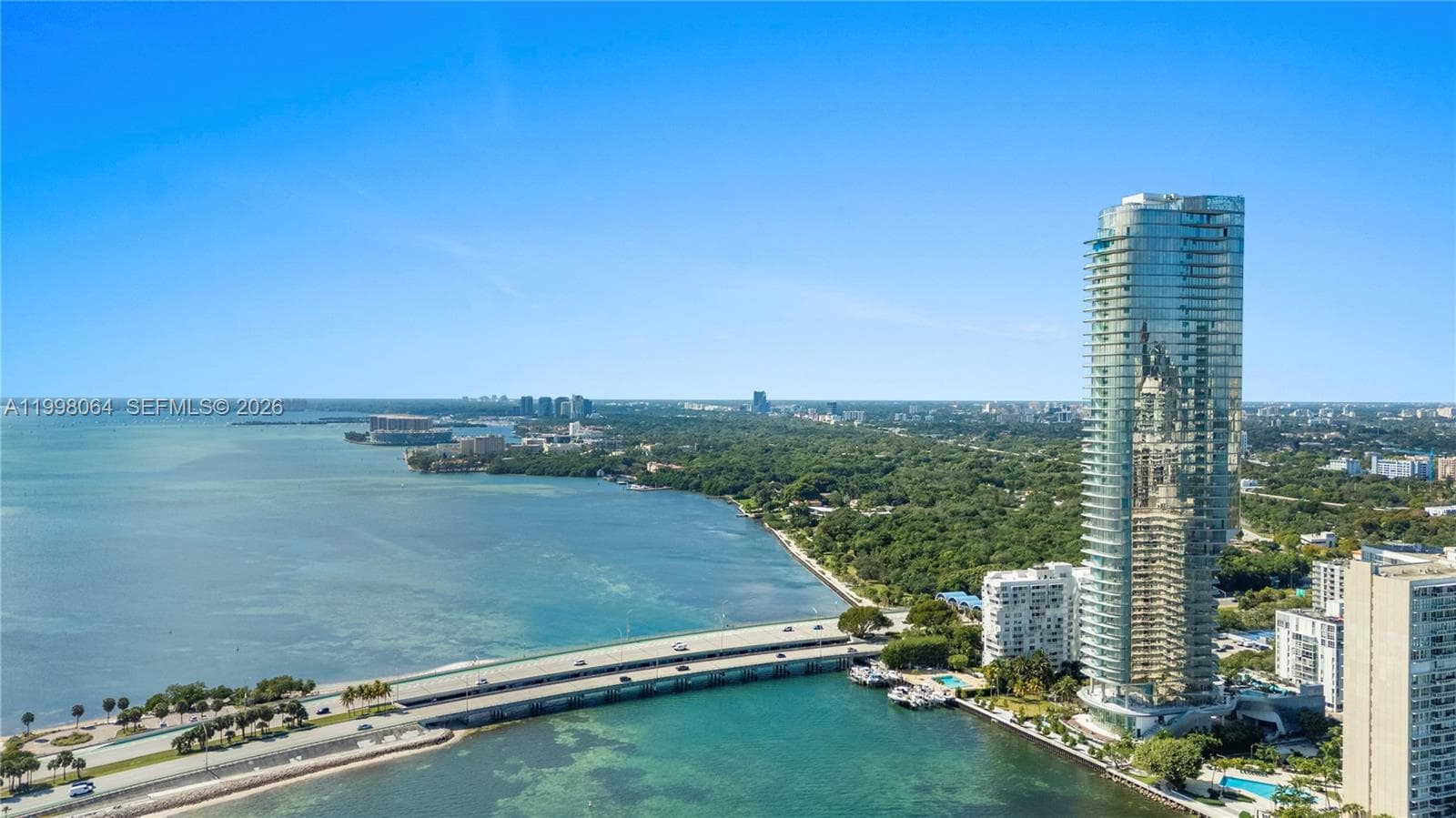 175 SE 25 Rd # 2003, Miami, FL 33129 photo 4