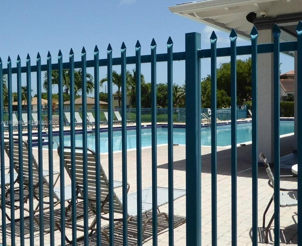 979 NE 42nd Ter, Homestead, FL 33033 photo 3