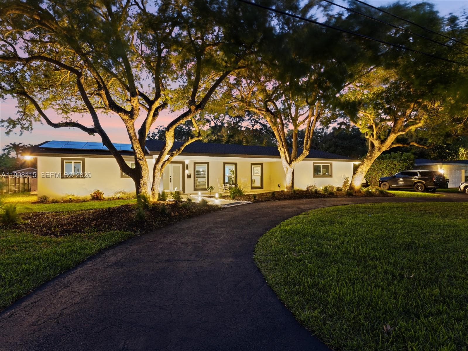 16400 SW 80th Ave, Palmetto Bay, FL 33157 photo 2