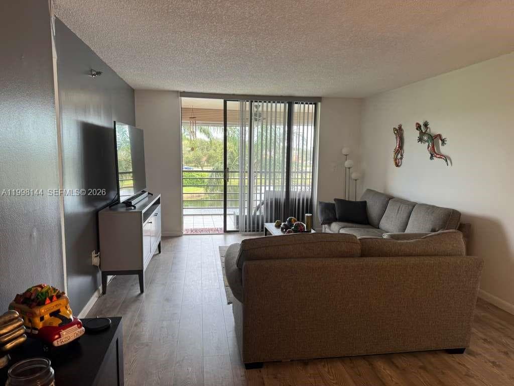 1200 Saint Charles Pl # 321, Pembroke Pines, FL 33026