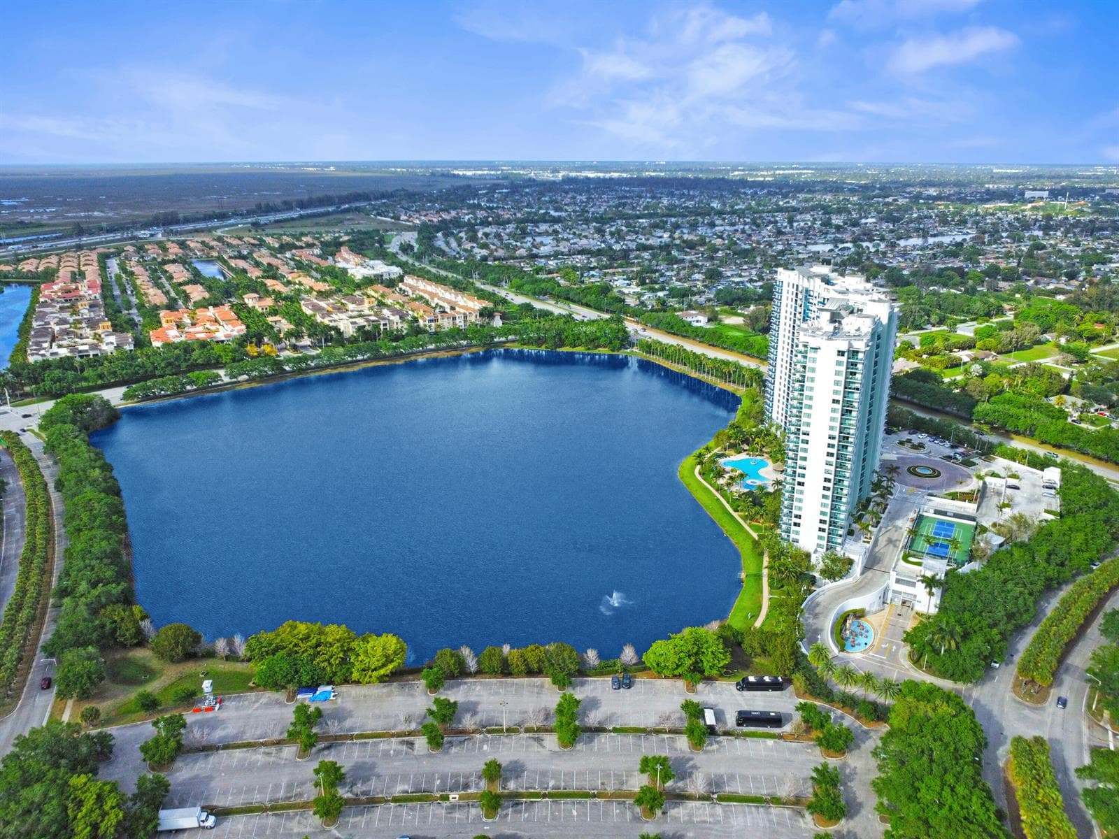 2641 N Flamingo Road # 2108 N, Plantation, FL 33323 photo 2