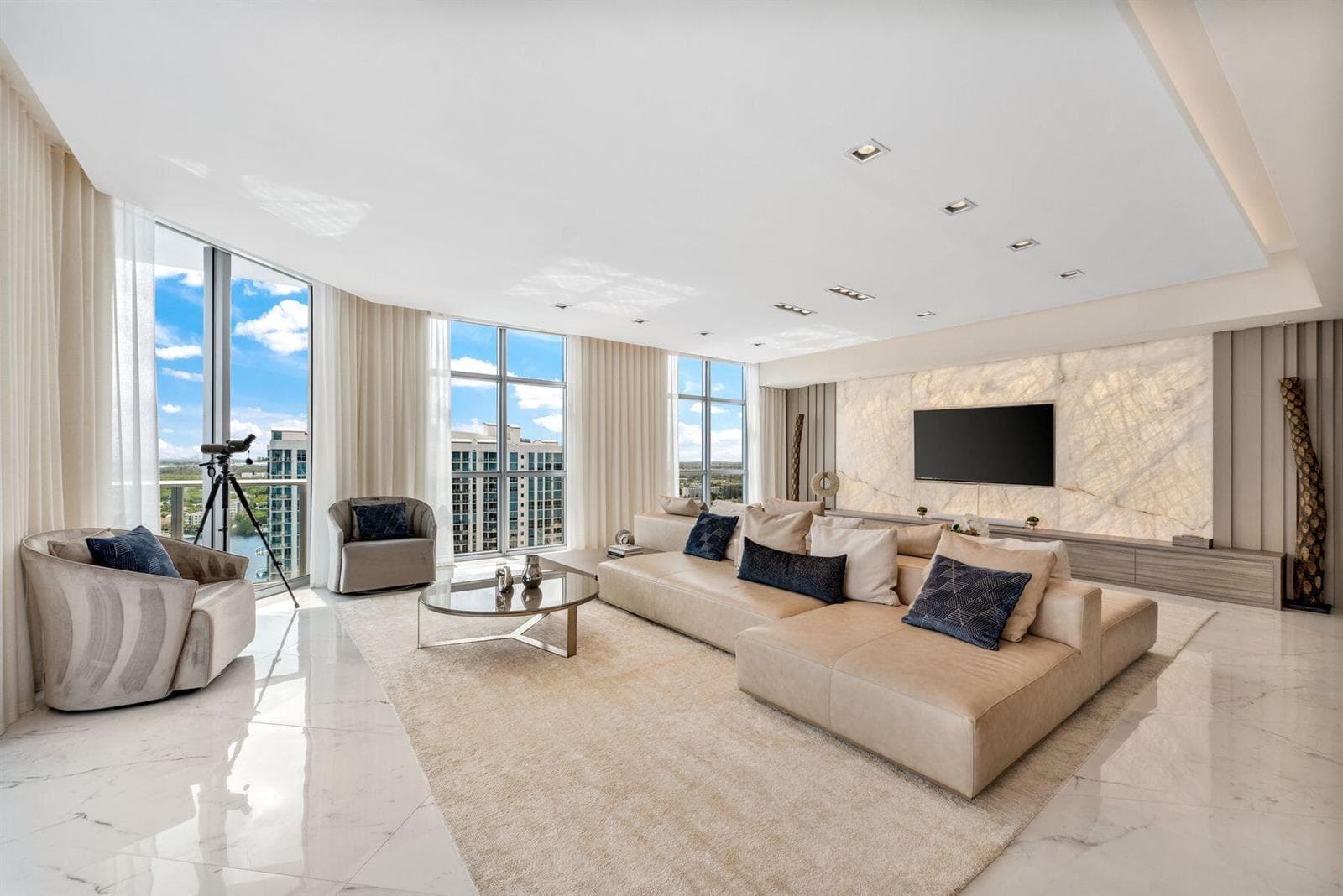 17301 Biscayne Boulevard # Ph-7, North Miami Beach, FL 33160 photo 2