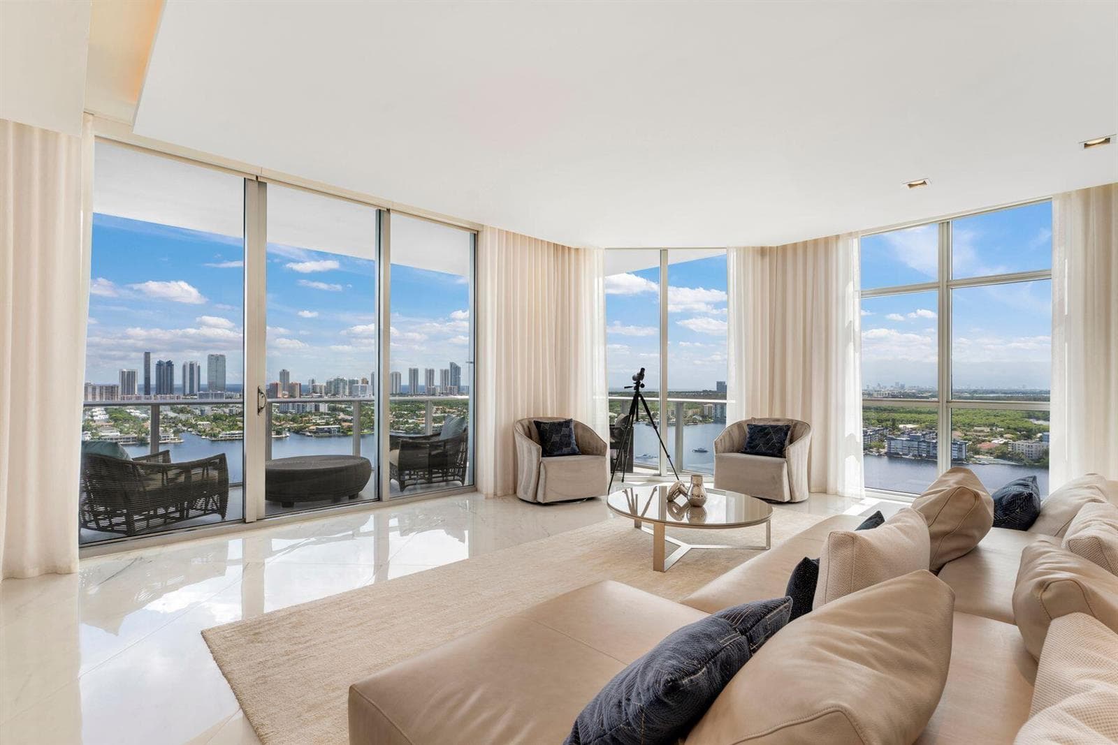 17301 Biscayne Boulevard # Ph-7, North Miami Beach, FL 33160 photo 4