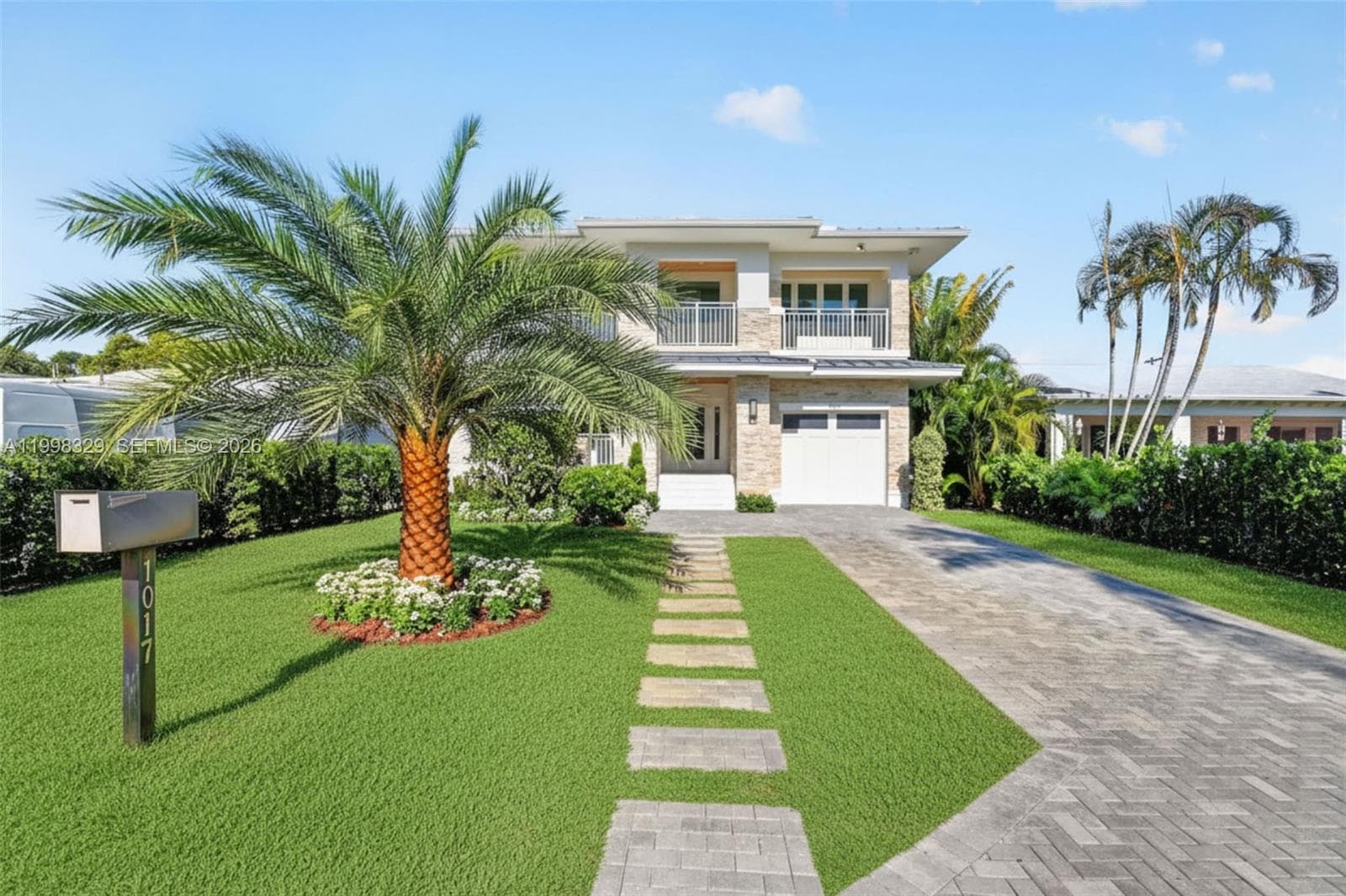 1017 S Palmway, Lake Worth, FL 33460 photo 2