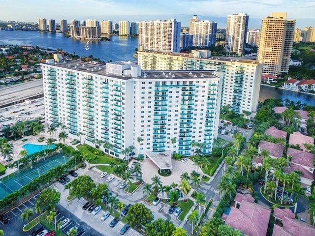 19390 Collins Ave # 1623, Sunny Isles Beach, FL 33160