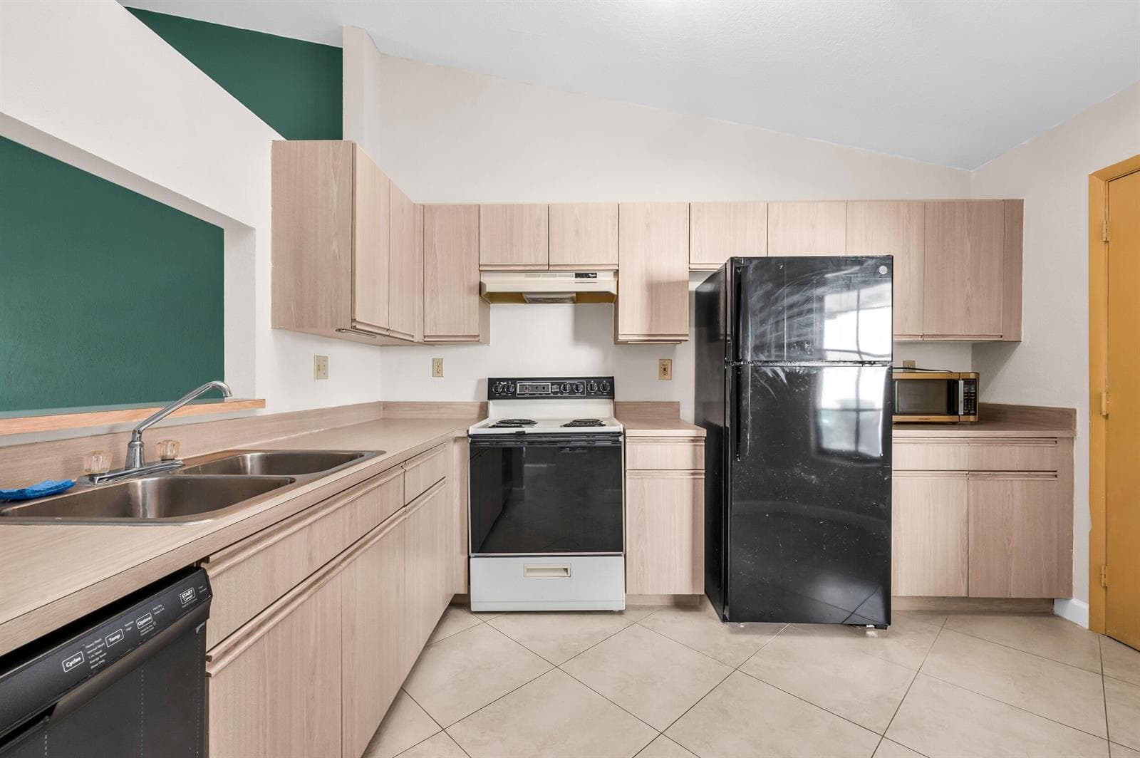 9665 NW 76th Court, Tamarac, FL 33321 photo 3