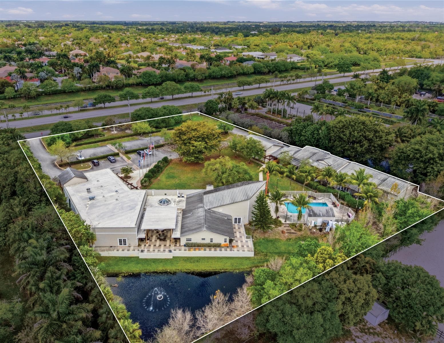 2950 S Flamingo Road, Davie, FL 33330