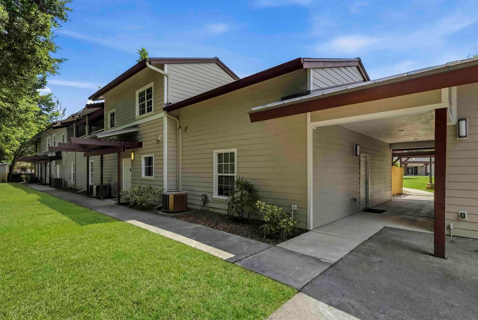 2950 S Flamingo Road, Davie, FL 33330 photo 4