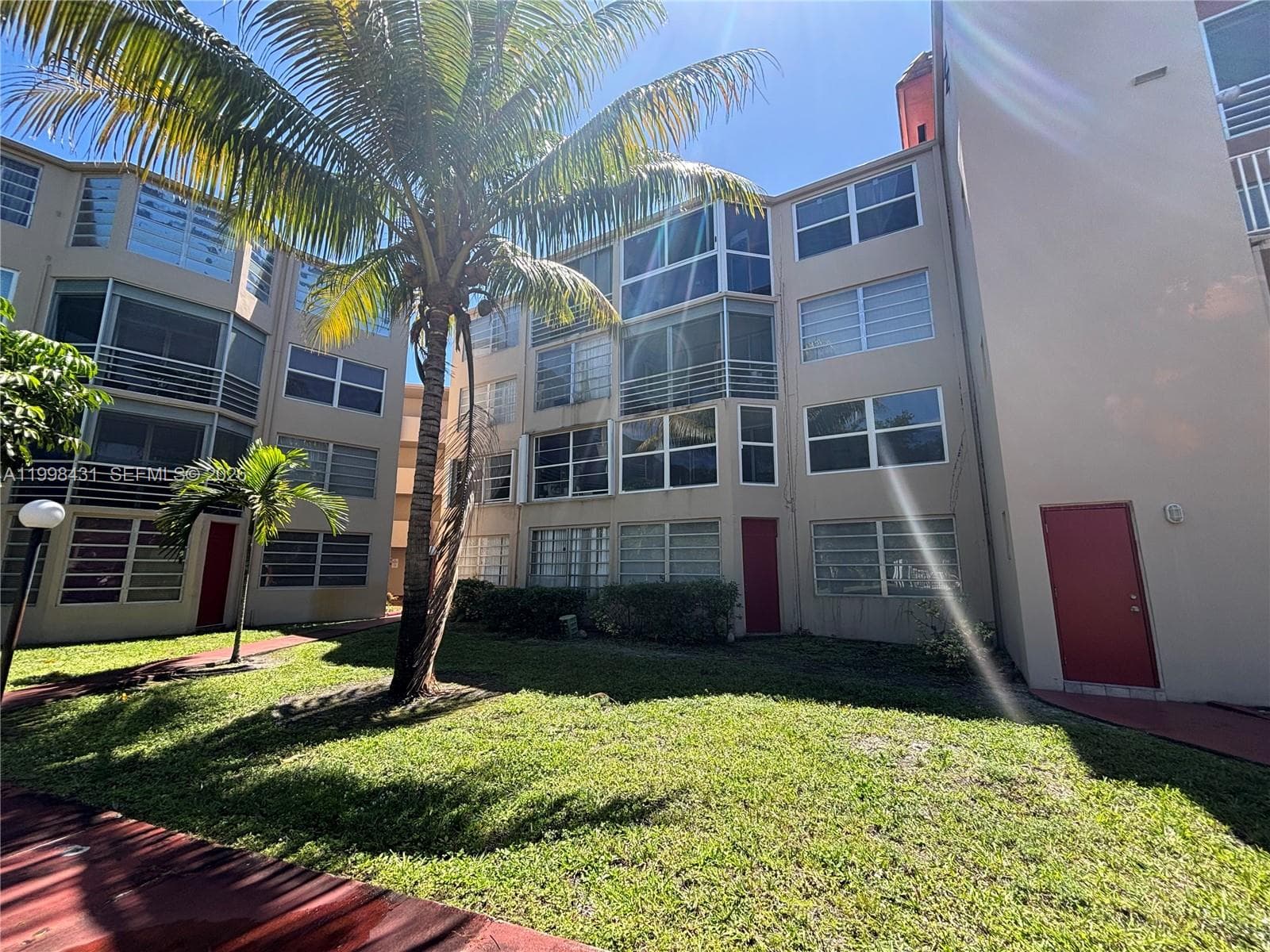 1501 NE 191st St # C211, Miami, FL 33179