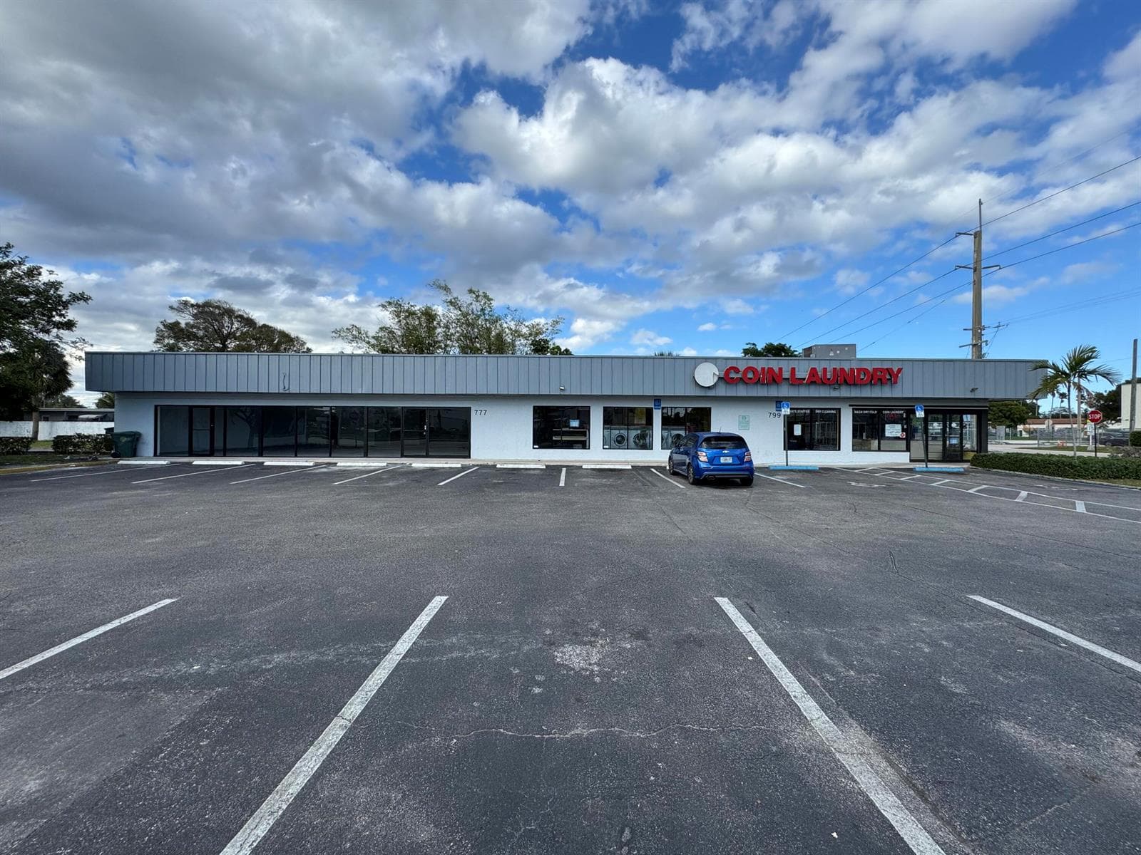 777 E Oakland Park Boulevard, Oakland Park, FL 33334 photo 3