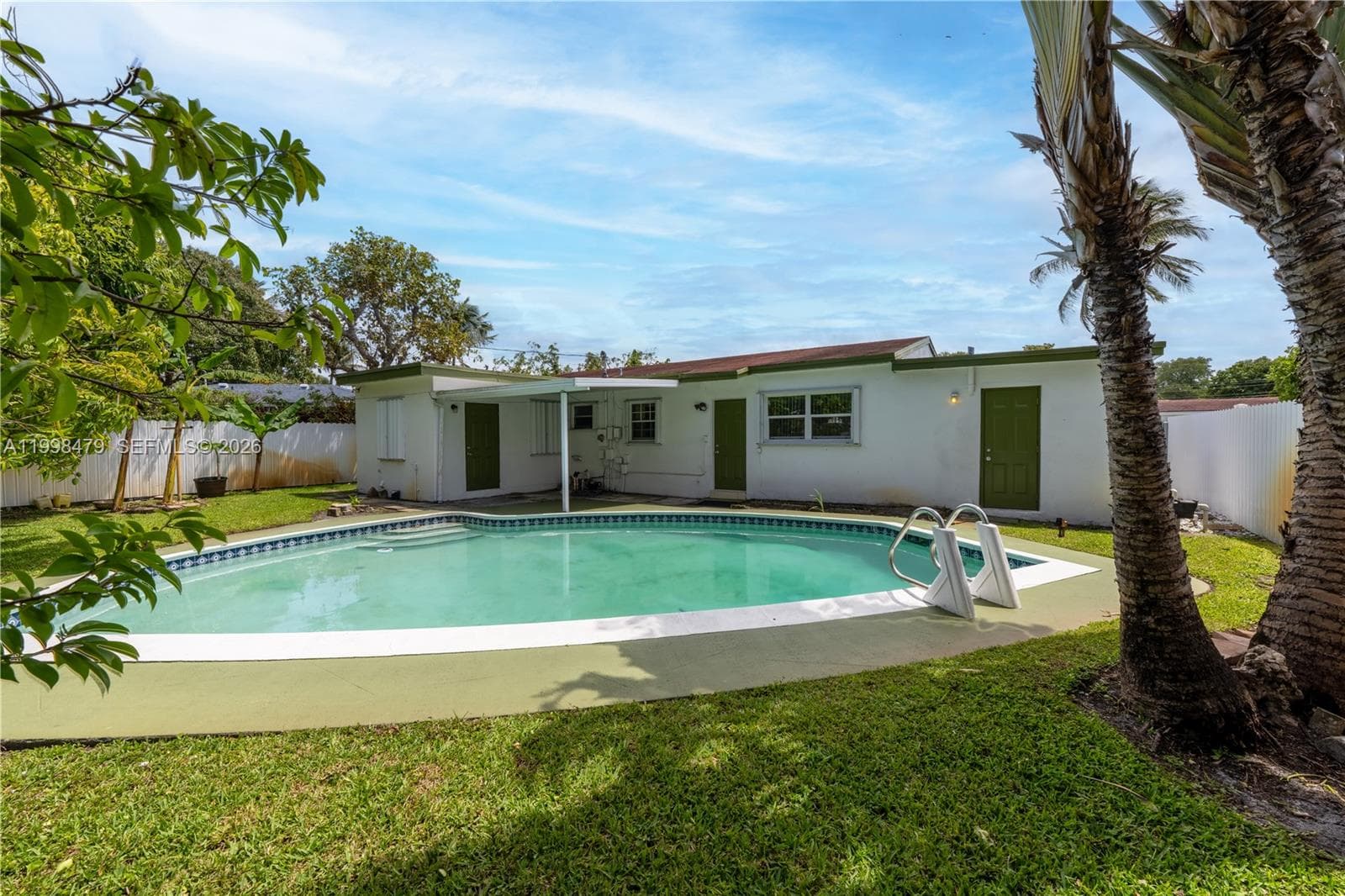 807 SW 26th Ct, Fort Lauderdale, FL 33315 photo 4