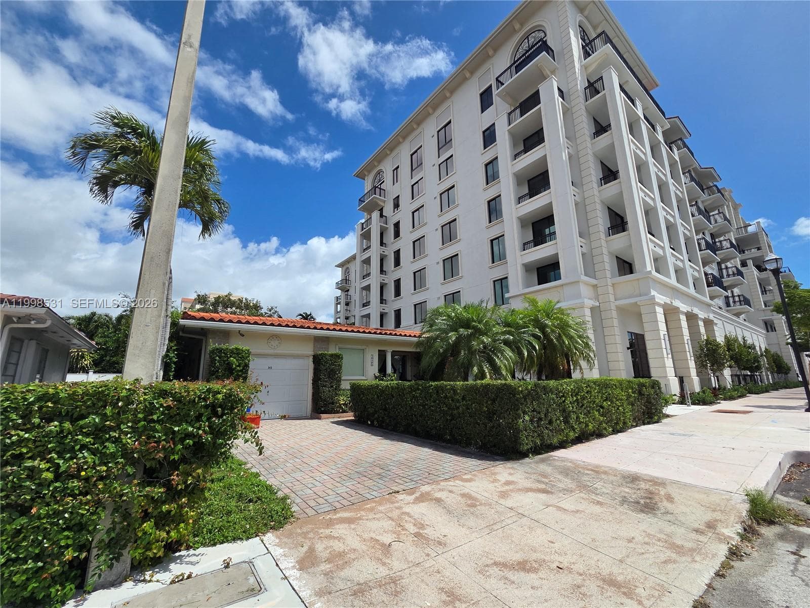345 Malaga Ave, Coral Gables, FL 33134 photo 2
