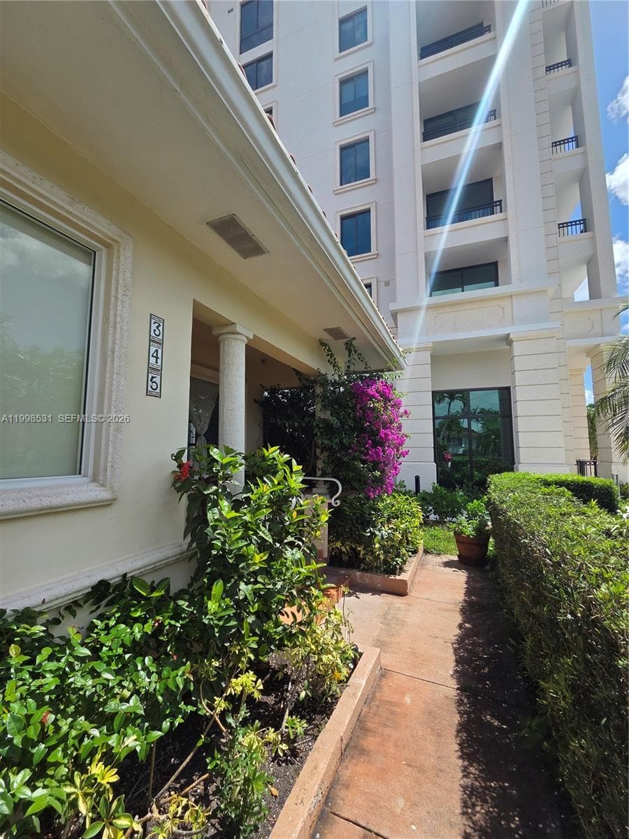 345 Malaga Ave, Coral Gables, FL 33134 photo 4